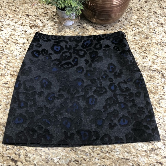 Ann Taylor Silk Wool Blend Leopard Jacquard Gray Black Blue Skirt 6 - Picture 7 of 8
